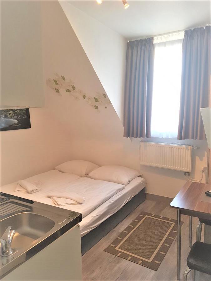 City Pension Storch II Кёльн Экстерьер фото