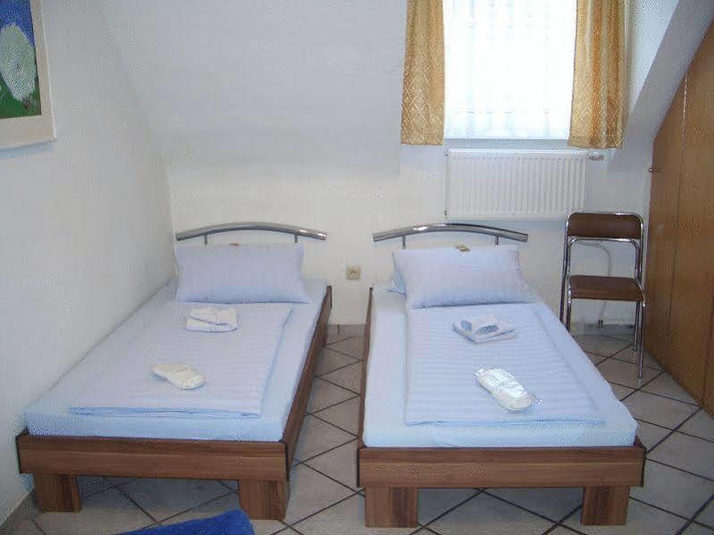 City Pension Storch II Кёльн Экстерьер фото