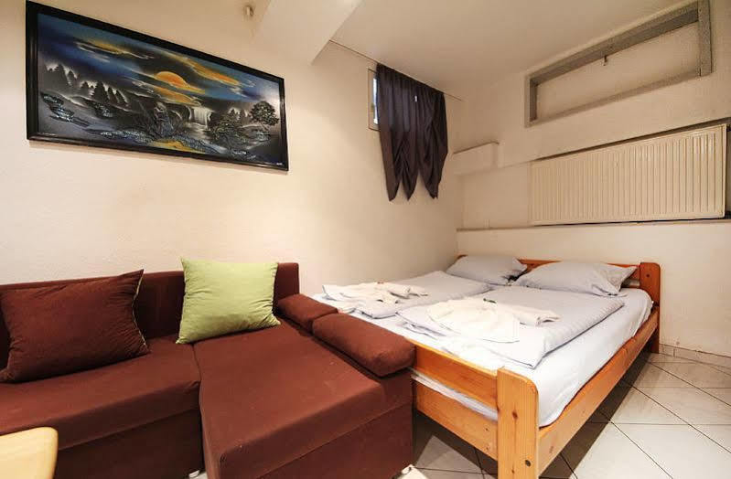 City Pension Storch II Кёльн Экстерьер фото