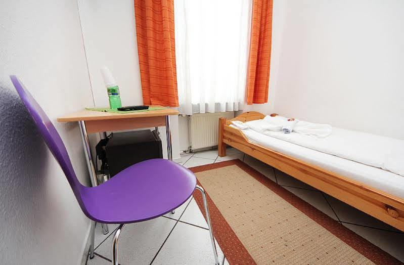 City Pension Storch II Кёльн Экстерьер фото