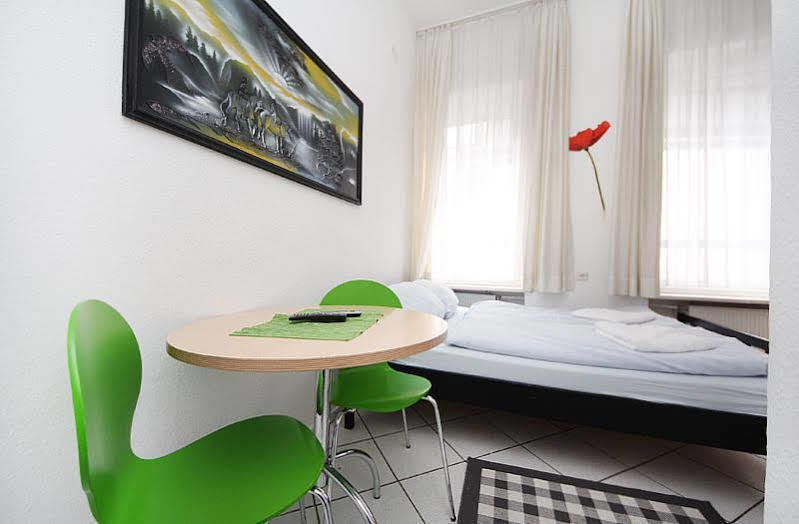 City Pension Storch II Кёльн Экстерьер фото