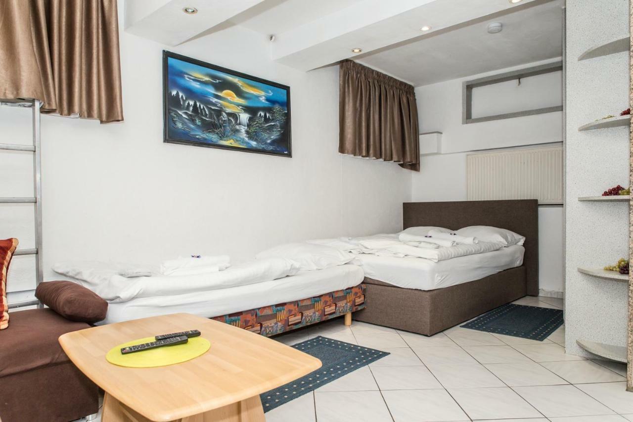 City Pension Storch II Кёльн Экстерьер фото